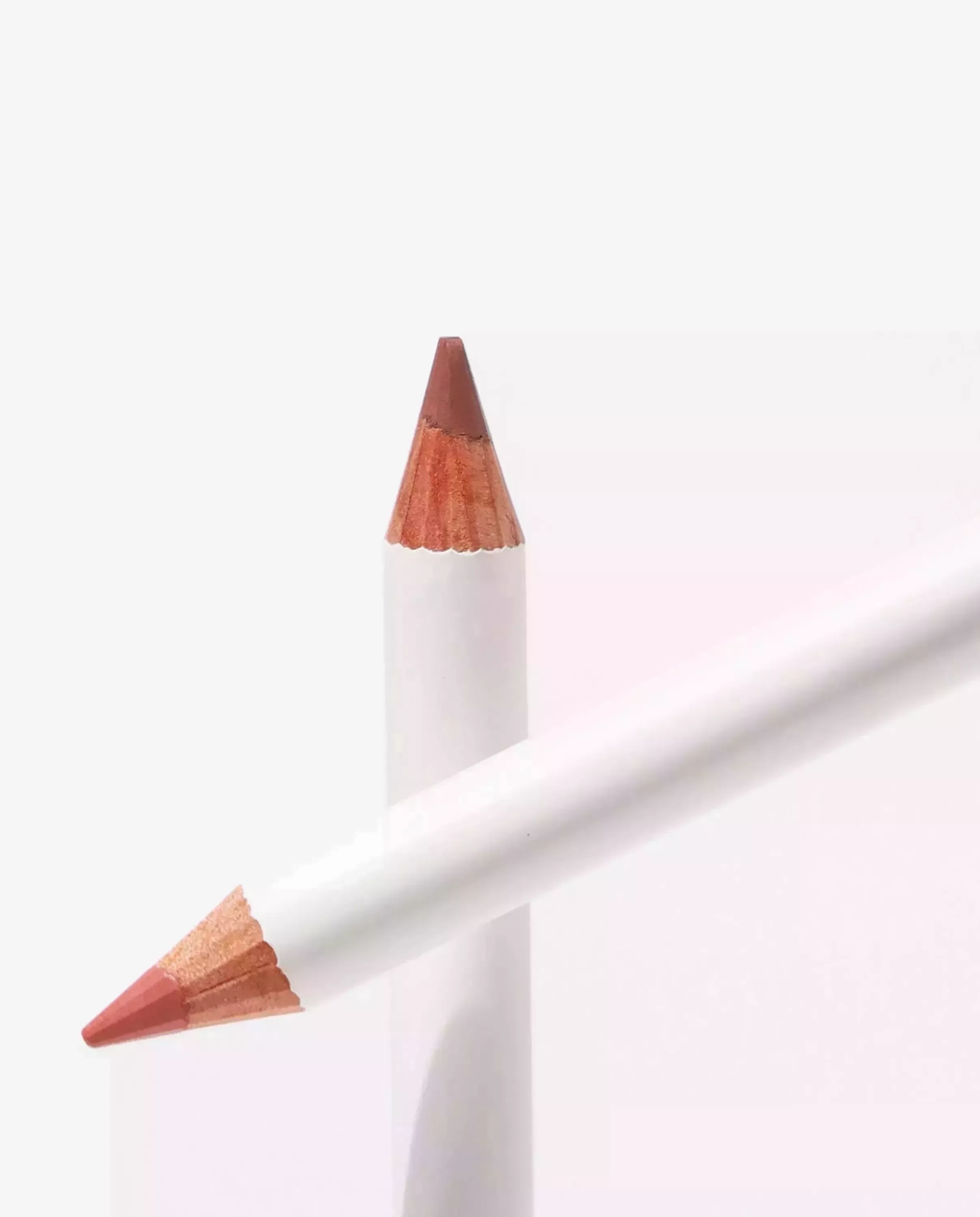 Високопігментований олівець для губ UNICO LIP PENCIL with peptides DIVА