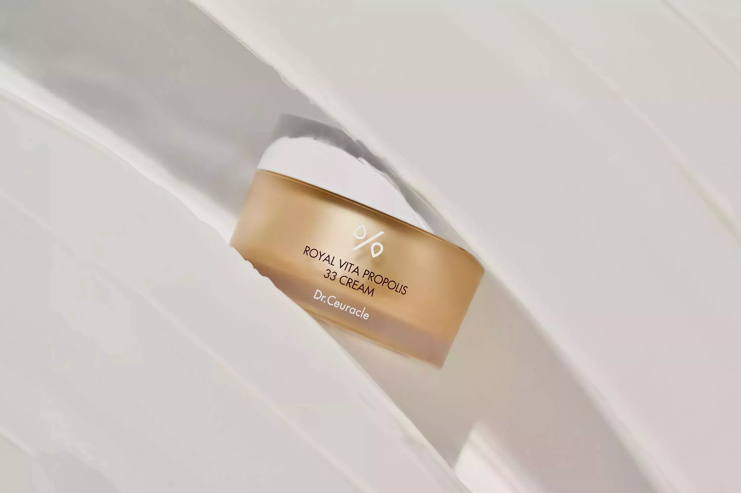 Живильний відновлюючий крем із прополісом DR.CEURACLE ROYAL VITA PROPOLIS 33 CREAM, 50 ml