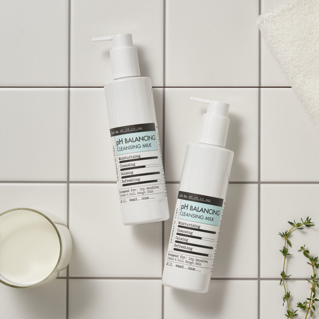 Очищувальне молочко для обличчя Derma Factory pH Balancing Cleansing Milk, 120 мл
