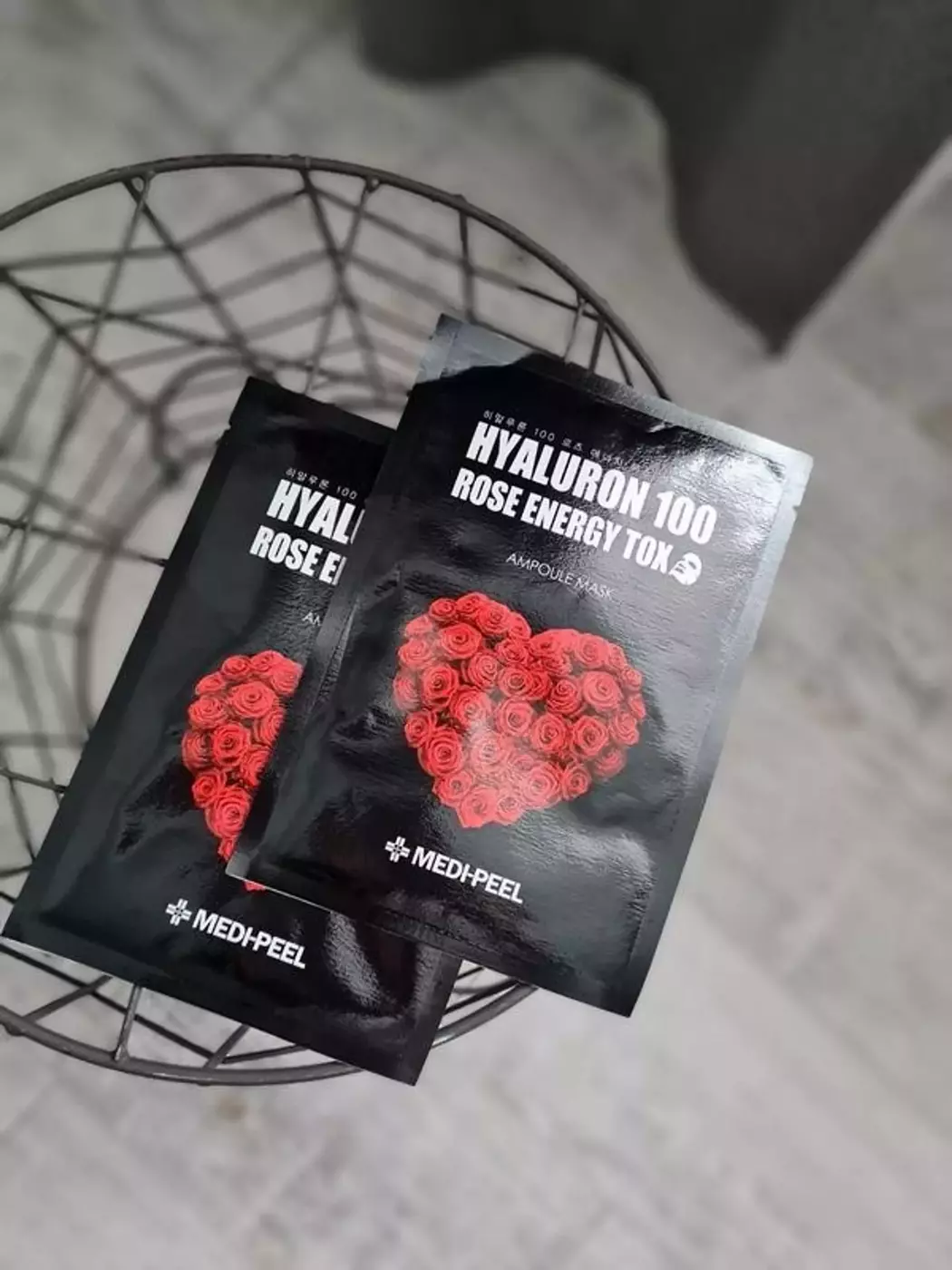 Тканинна маска для обличчя з трояндою MEDI-PEEL Hyaluron Rose Energy Tox Ampoule Mask 1 шт., 30 мл 
