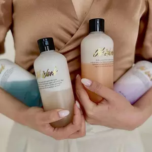 Гель для душу з квітковим ароматом ірису Fragrance Oil Wash Oh Fresh Forever Kiss by Rosemine, 300 мл