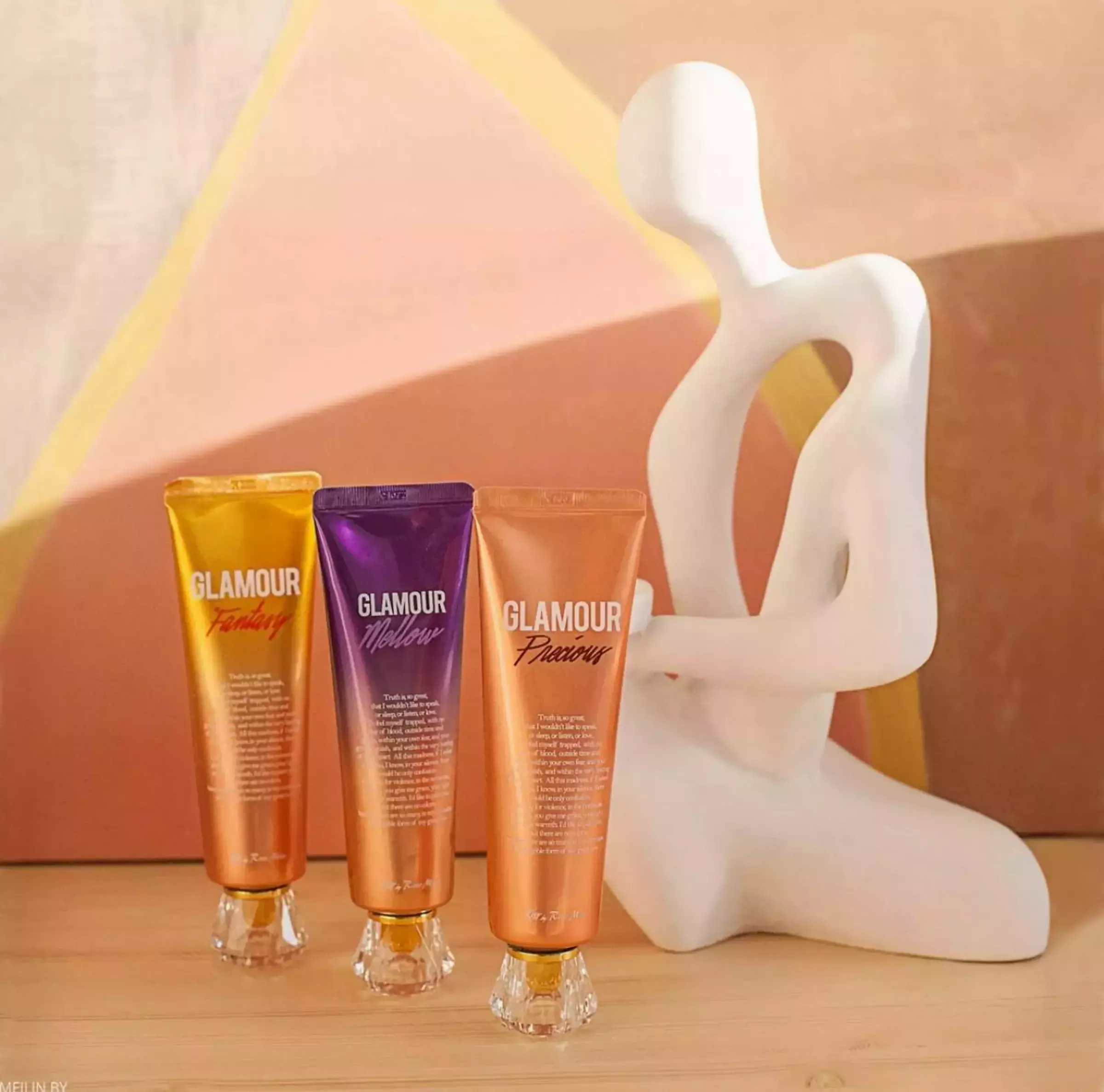 Крем для тіла Fragrance Cream Glamour Mellow Kiss by Rosemine з деревним ароматом, 140 мл