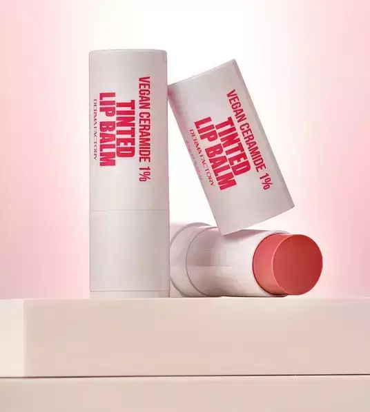 Веганський відтінковий бальзам для губ з керамідами Derma Factory Vegan Ceramide 1% Tinted Lip Balm, 6,5 g
