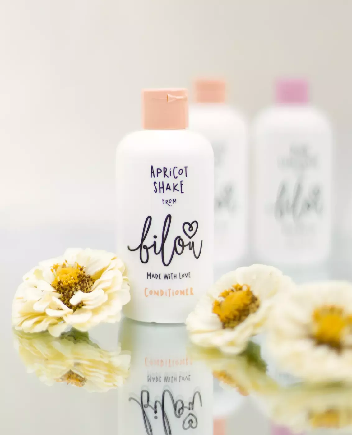 Кондиціонер для всіх типів волосся BILOU APRICOT SHAKE CONDITIONER 200 ML