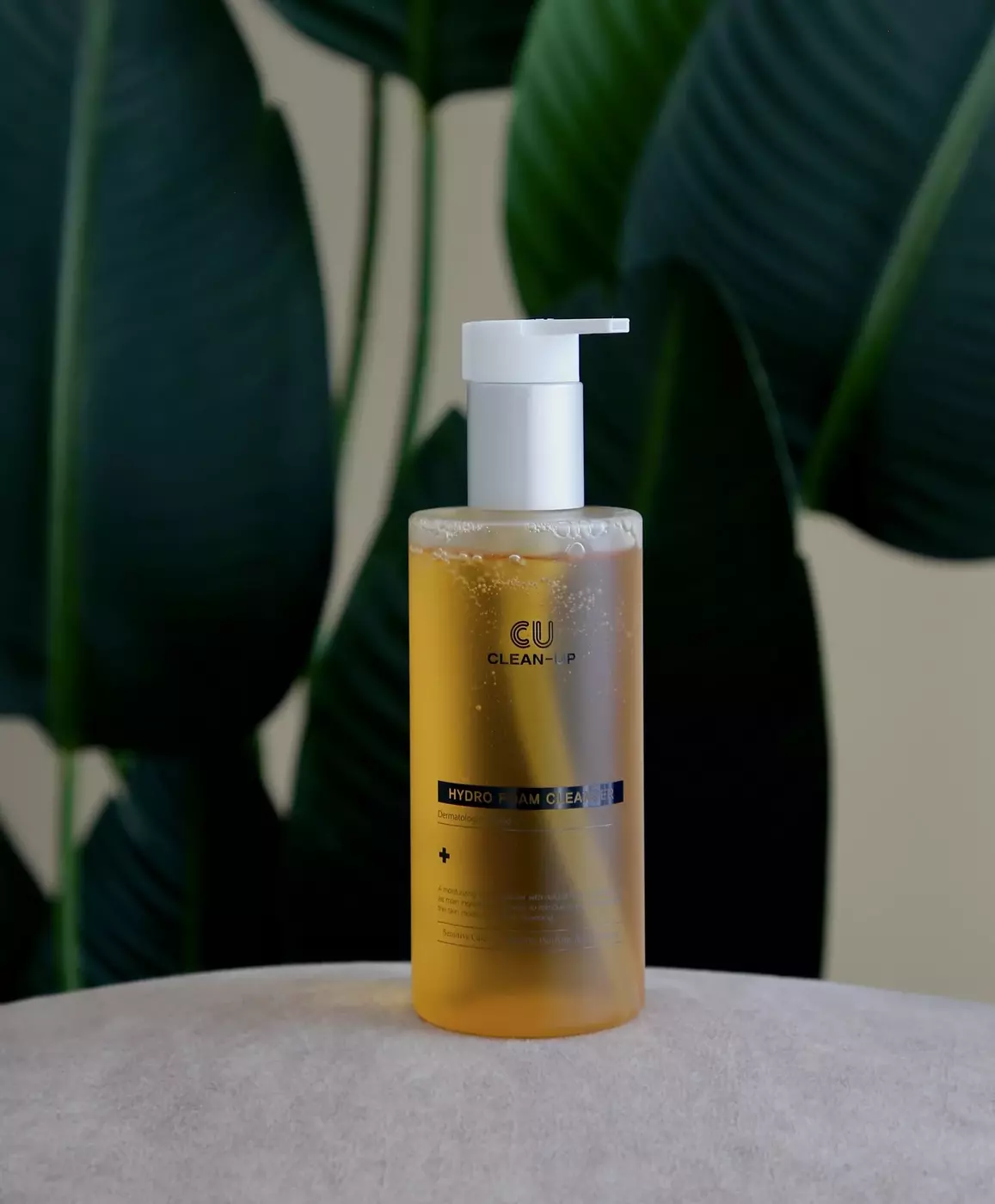 Пінка для чутливої шкіри CUSKIN Clean-Up Hydro Foam Cleanser, 250 мл 