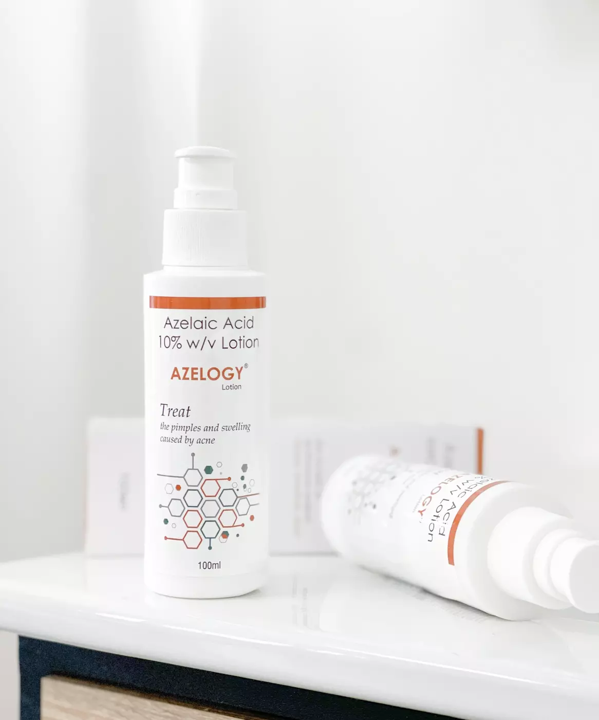Лосьон з азелаїновою кислотою 10% AZELOGY AZELAIC ACID 10% LOTION 