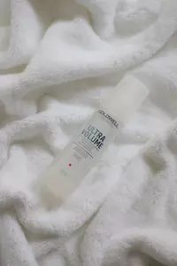 Спрей для об’єму тонкого та ослабленого волосся GOLDWELL DUALSENSES ULTRA VOLUME BODYFYING SPRAY, 150 ml