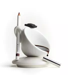 Високопігментований олівець для губ UNICO LIP PENCIL with peptides IDOL