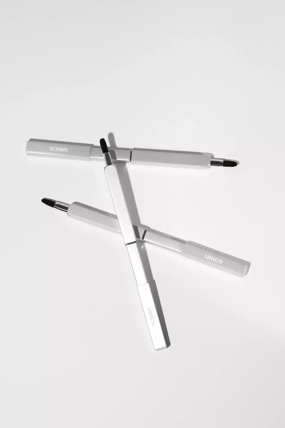 Пензлик-футляр для макіяжу очей та губ UNICO MAKEUP BRUSH lip&eye