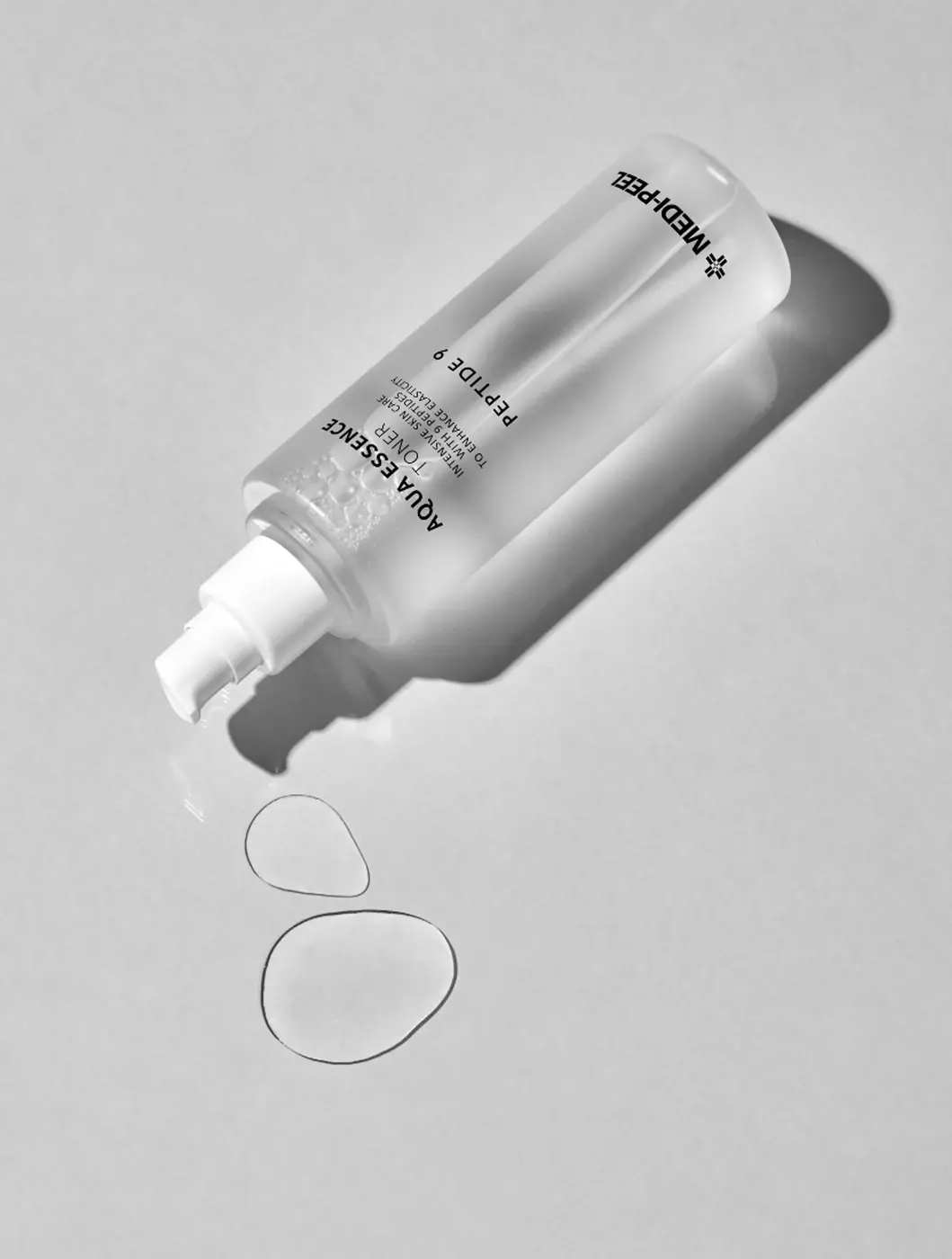 Тонер для обличчя зволожуючий з комплексом пептидів Medi-Peel Peptide 9 Aqua Essence Toner, 250 мл