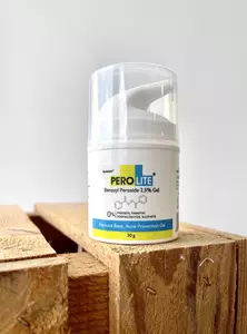 Крем від запалень та вугрів PEROLITE 2,5% BENZOYL PEROXIDE GEL CREAM, 30 мл