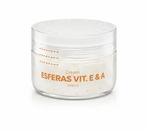 Крем для тіла з капсулами вітамінів A та E і зеленим чаєм Deliplus Crema Corporal con Cápsulas de Vitaminas A y E y Té Verde, 300 мл 